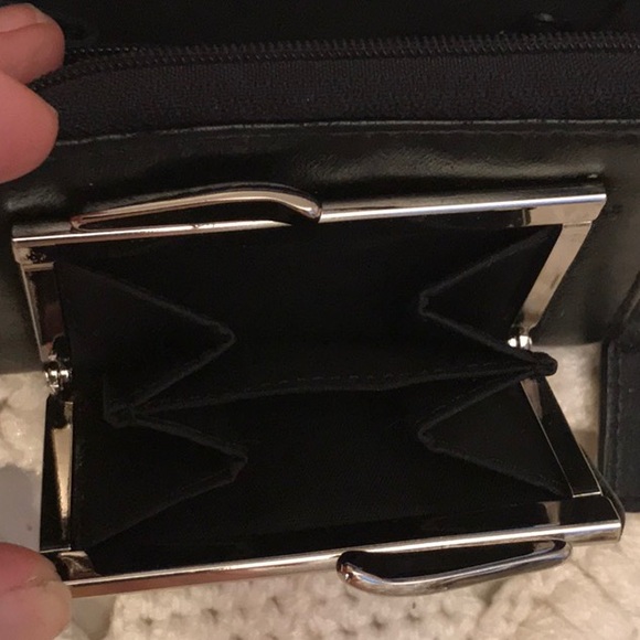 Wilson’s Leather Coin Purse - Picture 9 of 10